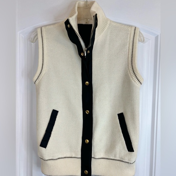 Women’s Weekend Max Mara Black White Reversible Vest With Gold Trim Women’s Sz M - Picture 2 of 12